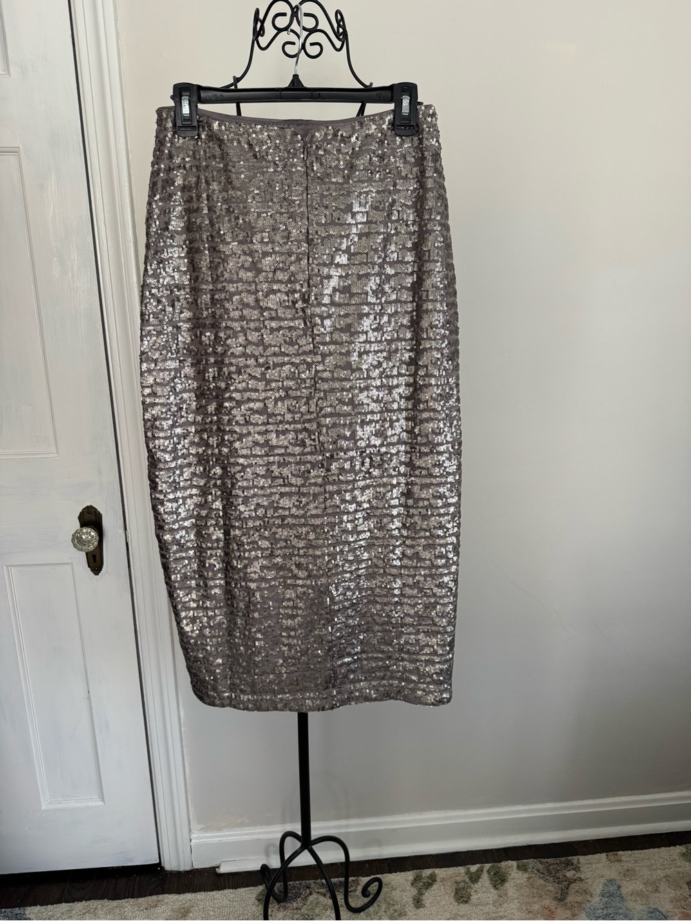 NWT French Connection Sequined Pencil Skirt - Silver Taupe